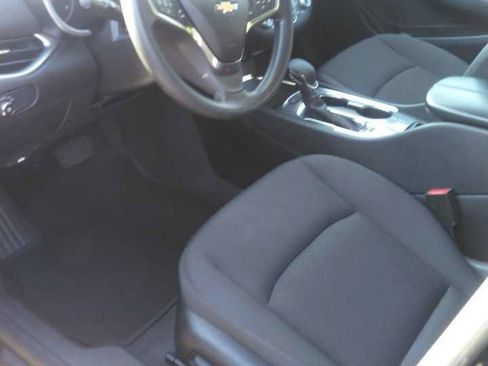 Used 2025 Chevrolet Malibu LT FWD image 3