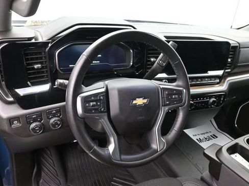 Used 2024 Chevrolet Silverado 1500 LT AWD/4WD image 24