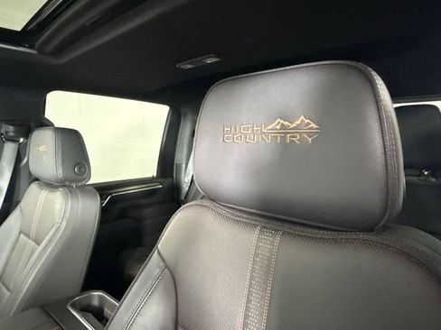 Used 2024 Chevrolet Silverado 2500 High Country w/ High Country Premium Package image 15