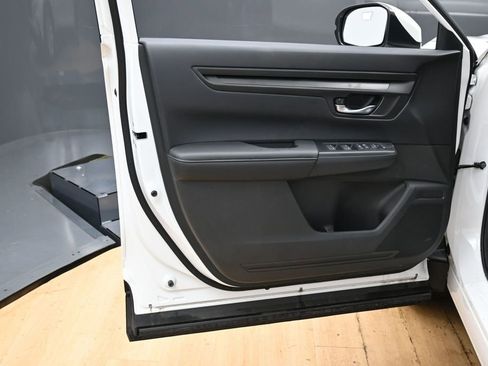 Used 2024 Honda CR-V LX image 25
