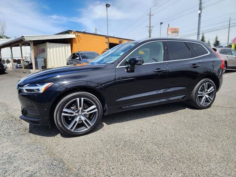 Used 2019 Volvo XC60 T5 Momentum w/ Premium Package AWD/4WD image 12