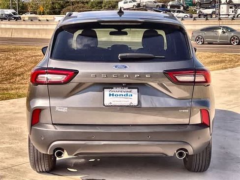 Used 2025 Ford Escape ST-Line w/ Equipment Group 301A image 6