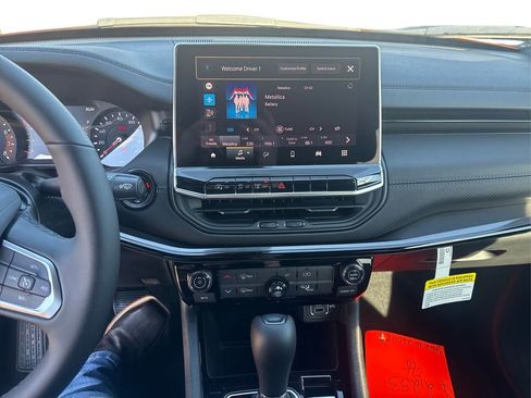 New 2026 Jeep Compass Latitude image 16