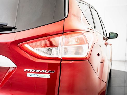 Used 2016 Ford Escape Titanium image 9