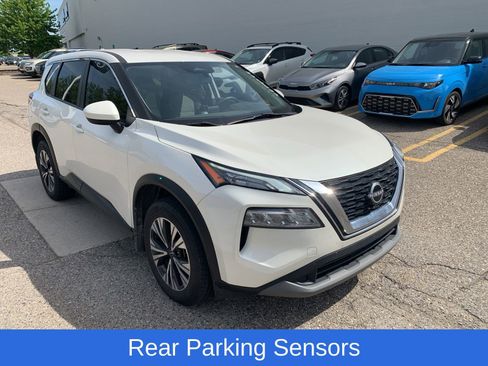 Used 2023 Nissan Rogue SV FWD image 3