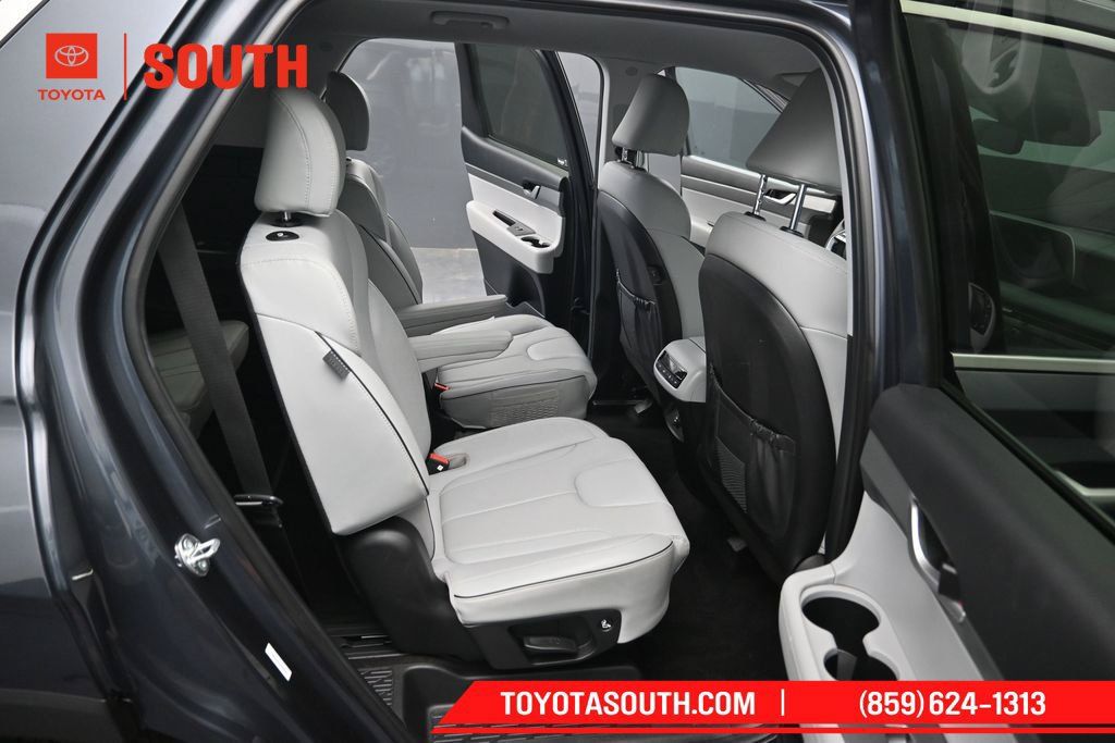 Used 2025 Hyundai Palisade SEL AWD/4WD image 34