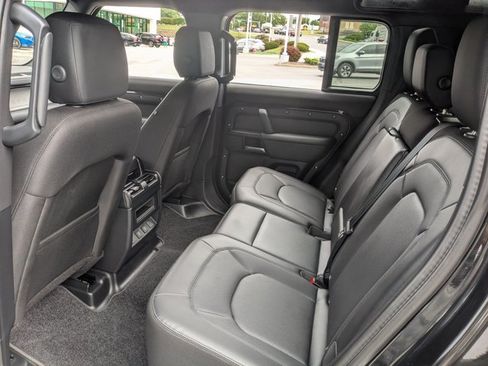 Used 2025 Land Rover Defender 110 S AWD/4WD image 18