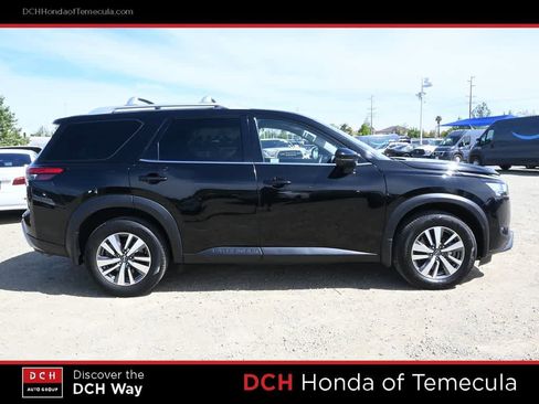 Used 2022 Nissan Pathfinder SL w/ SL Black Package image 5