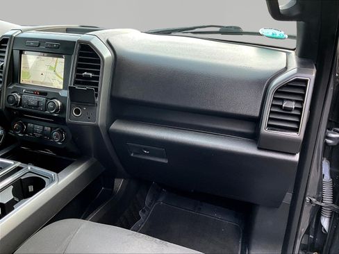 Used 2018 Ford F150 XLT w/ Equipment Group 302A Luxury AWD/4WD image 27