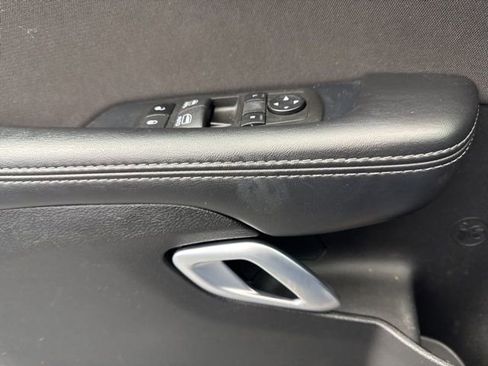 Used 2022 Dodge Challenger GT image 28