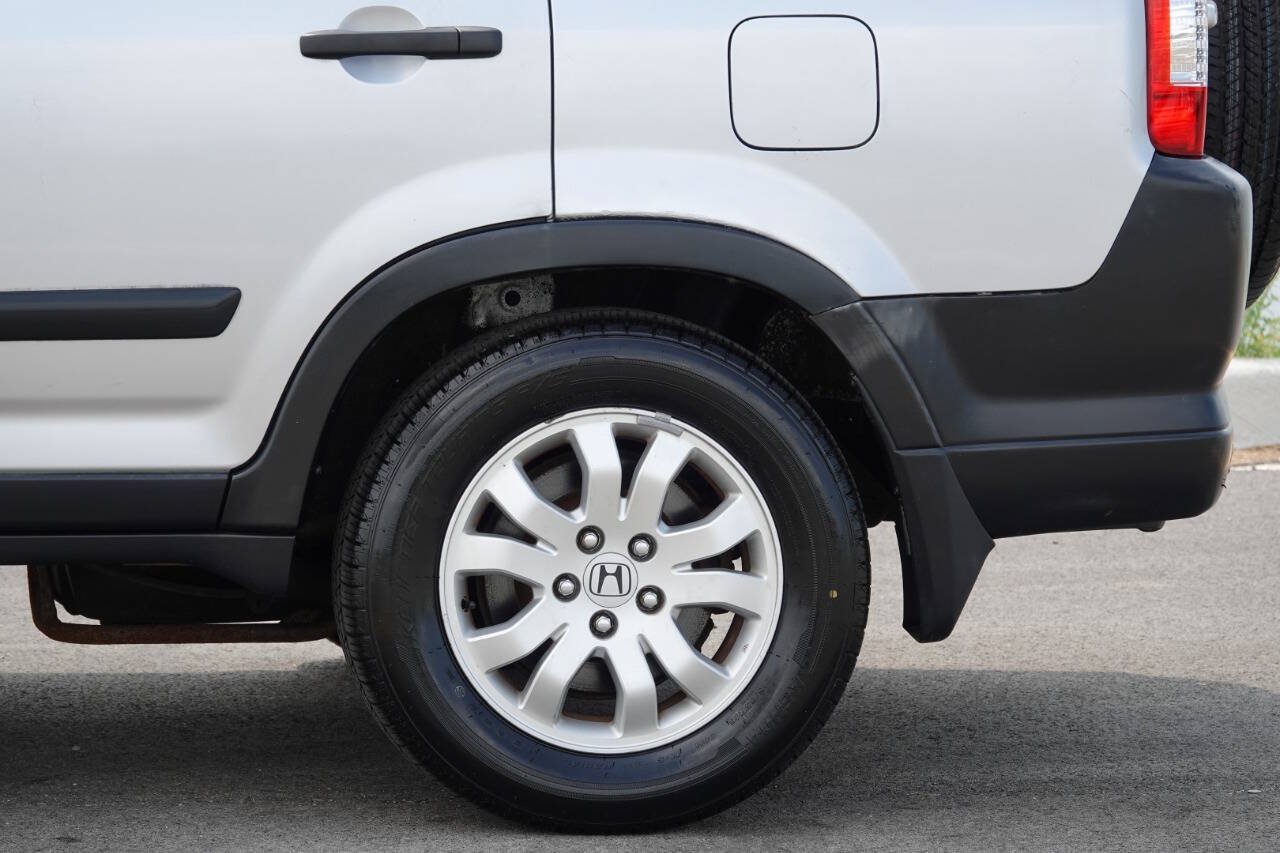 Used 2005 Honda CR-V EX image 14