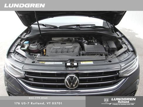 Used 2022 Volkswagen Tiguan SE R-Line image 35