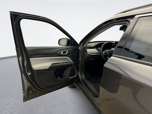 Used 2022 Jeep Compass Latitude w/ Convenience Group image 9