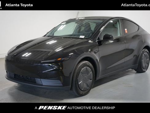 Used 2026 Tesla Model Y 2WD image 1