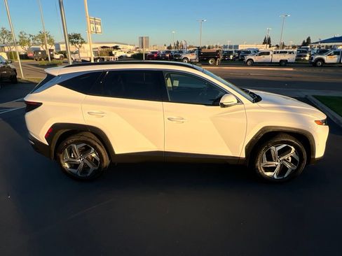 Used 2023 Hyundai Tucson Limited w/ Cargo Package AWD/4WD image 13