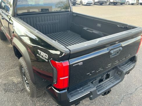 Certified 2026 Toyota Tacoma SR5 RWD image 31