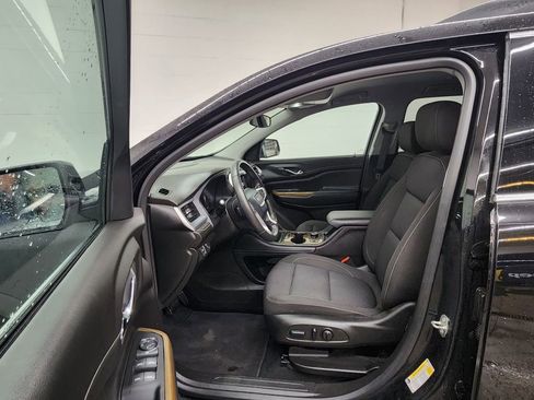 Used 2023 GMC Acadia SLE w/ Driver Convenience Package image 12