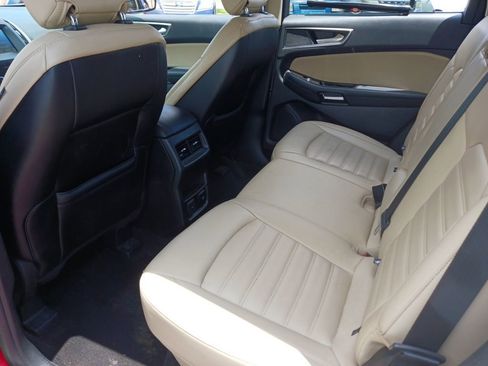 Used 2019 Ford Edge SEL w/ Equipment Group 201A AWD/4WD image 13