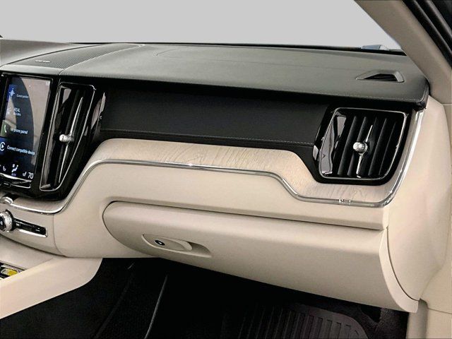 Used 2020 Volvo XC60 T6 Inscription w/ Protection Package Premier AWD/4WD image 16