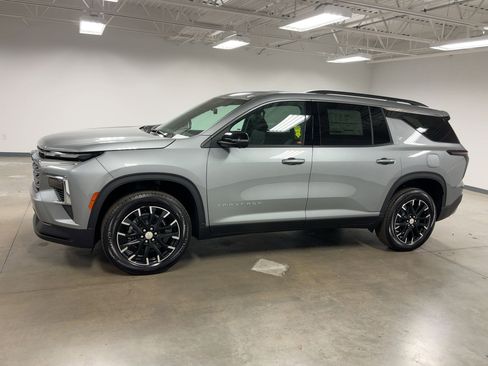 New 2026 Chevrolet Traverse LT w/ Sun and Wheel Package image 2