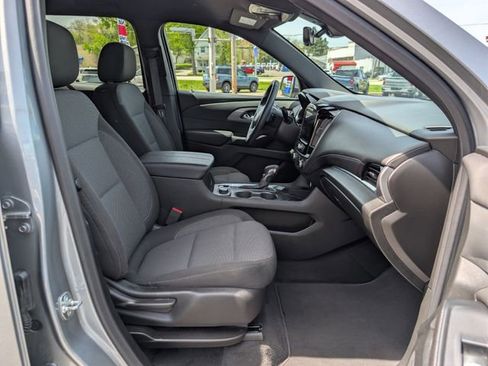 Used 2024 Chevrolet Traverse LT w/ Midnight/Sport Edition AWD/4WD image 12