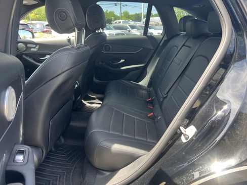 Used 2021 Mercedes-Benz GLC 300 4MATIC image 32