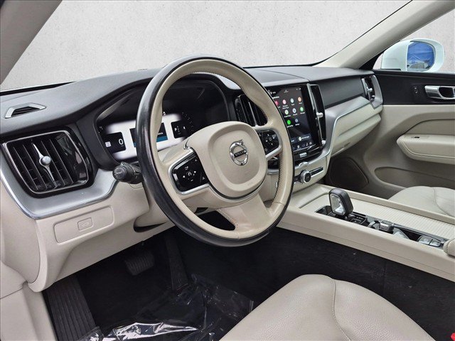 Used 2023 Volvo XC60 B5 Core w/ Climate Package FWD image 10