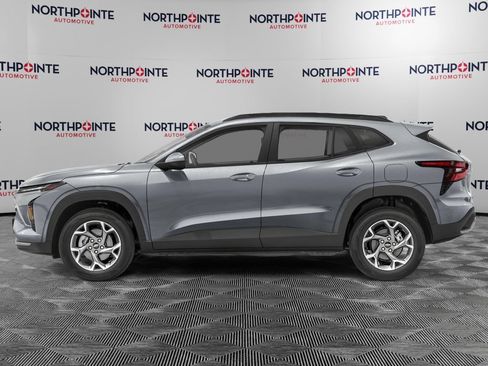 New 2026 Chevrolet Trax LS FWD image 3