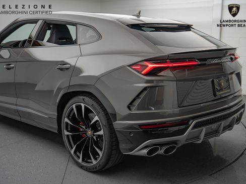 Used 2021 Lamborghini Urus image 14