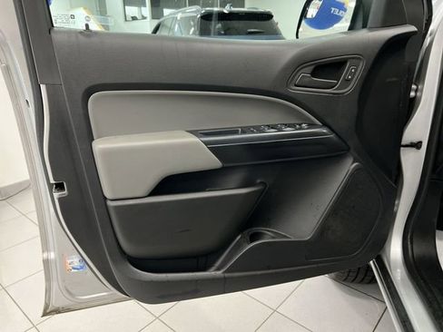 Used 2020 Chevrolet Colorado W/T w/ Custom Special Edition image 23