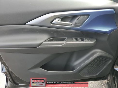 New 2026 Chevrolet Equinox EV LT image 19