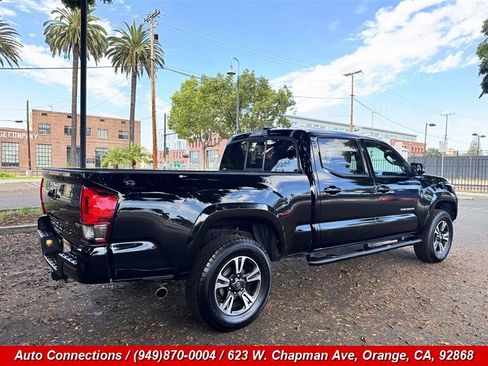 Used 2016 Toyota Tacoma TRD Sport w/ Towing Package RWD image 3