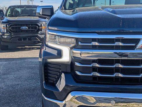 Used 2022 Chevrolet Silverado 1500 LTZ w/ Technology Package image 7