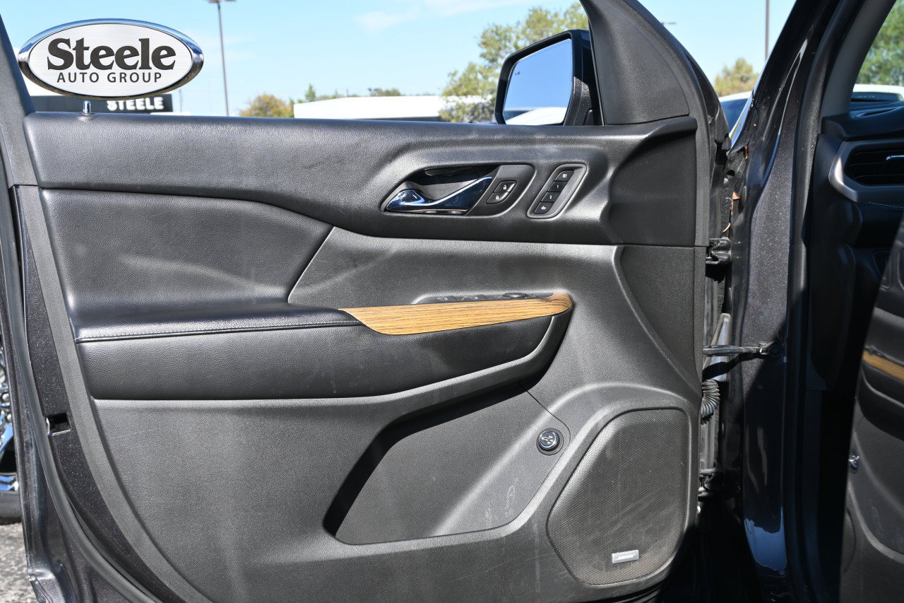 Used 2017 GMC Acadia Denali FWD image 19