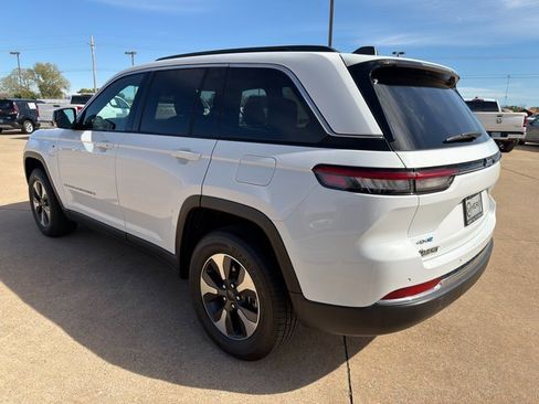 Used 2024 Jeep Grand Cherokee Limited 4xe image 13