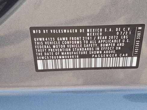 Used 2021 Volkswagen Jetta R-Line w/ R-Line Cold Weather Package FWD image 36