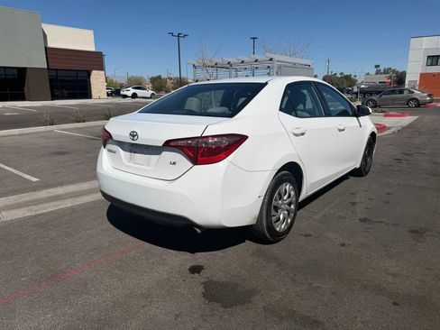 Used 2017 Toyota Corolla LE image 5