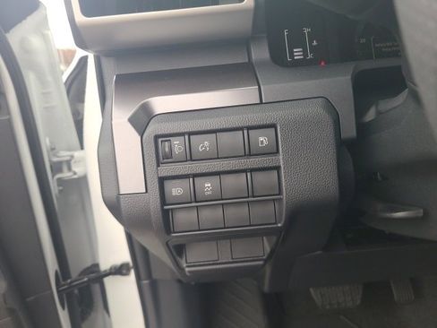 Used 2025 Toyota 4Runner SR5 image 25