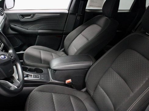 Certified 2025 Ford Escape Active image 23