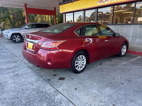 Used 2015 Nissan Altima 2.5 S w/ Power Driver Seat Package image 14