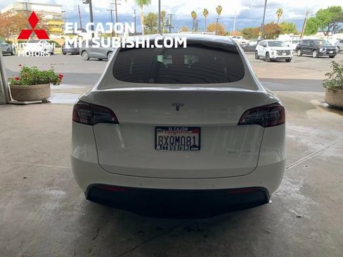 Used 2021 Tesla Model Y Long Range image 4