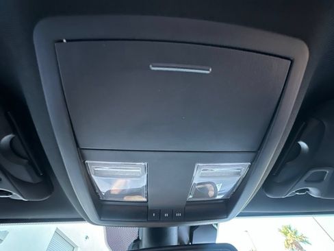 Used 2022 Dodge Challenger R/T RWD image 36