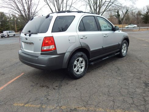 Used 2006 Kia Sorento 4WD image 3