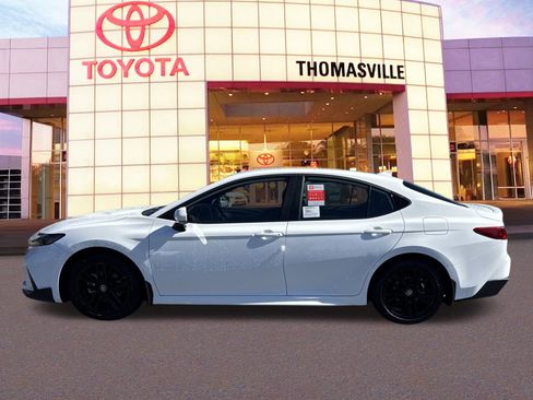 New 2026 Toyota Camry SE image 8