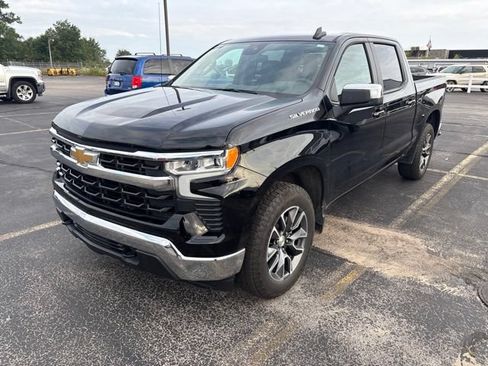 Used 2024 Chevrolet Silverado 1500 LT AWD/4WD image 7