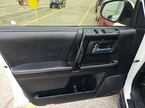 Used 2016 Toyota 4Runner TRD Pro image 9