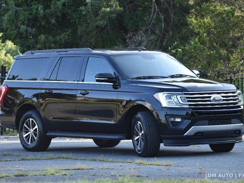 Used 2018 Ford Expedition Max XLT AWD/4WD image 4