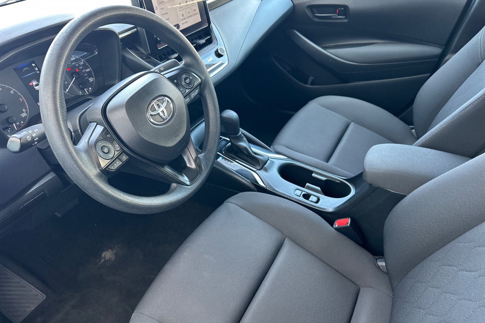 Used 2023 Toyota Corolla LE FWD image 10
