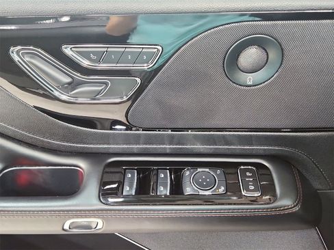 Used 2023 Lincoln Aviator Reserve image 23