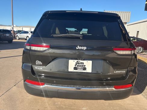 Used 2024 Jeep Grand Cherokee Limited image 10